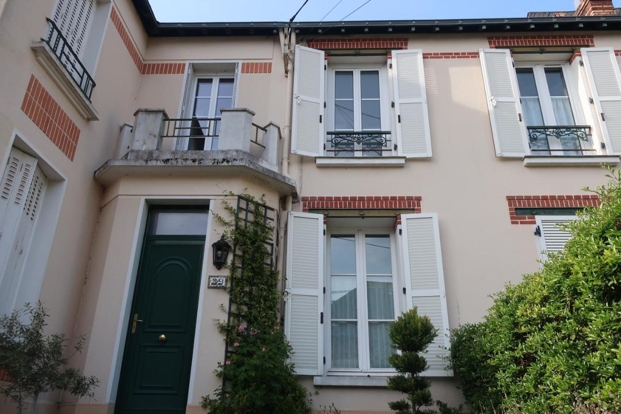 ルマン Au Jardin De L'Eventail Bed & Breakfast エクステリア 写真